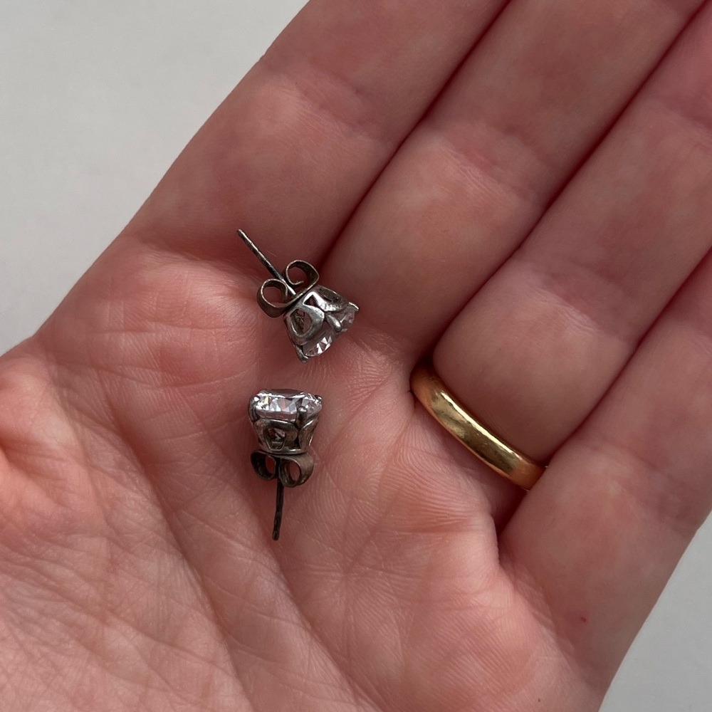 8mm Cubic Zirconia Round Cut Studs - Picture 4 of 4